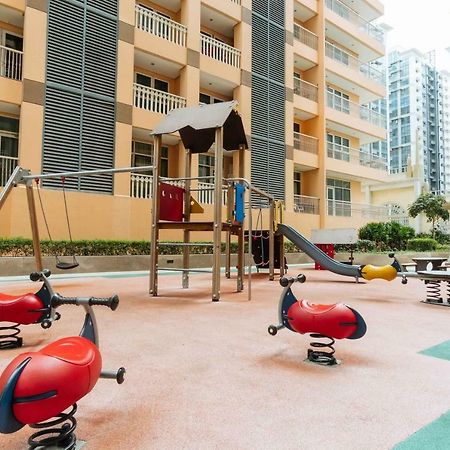 Reddoorz Premium @ Venice Luxury Bgc 2 Makati City Exterior foto