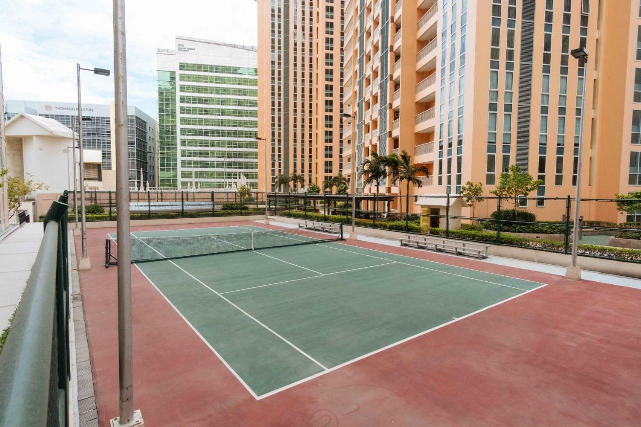 Reddoorz Premium @ Venice Luxury Bgc 2 Makati City Exterior foto